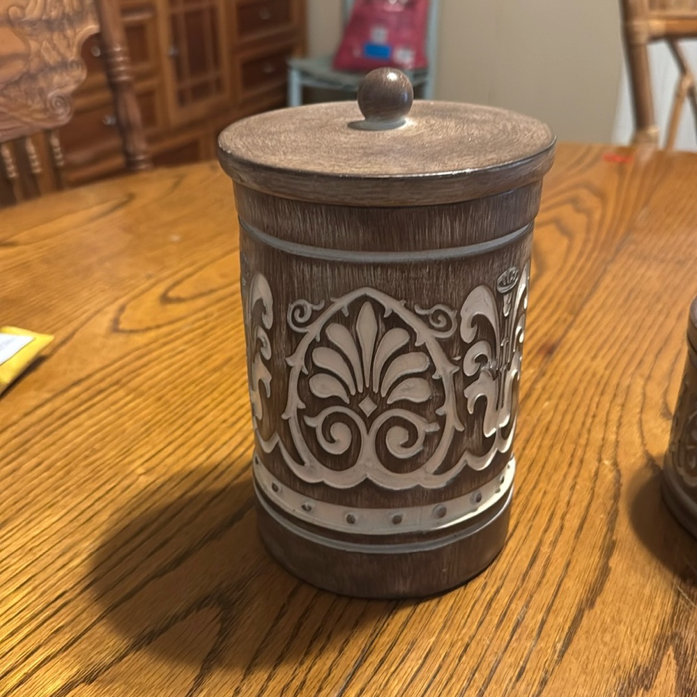 Kitchen storage